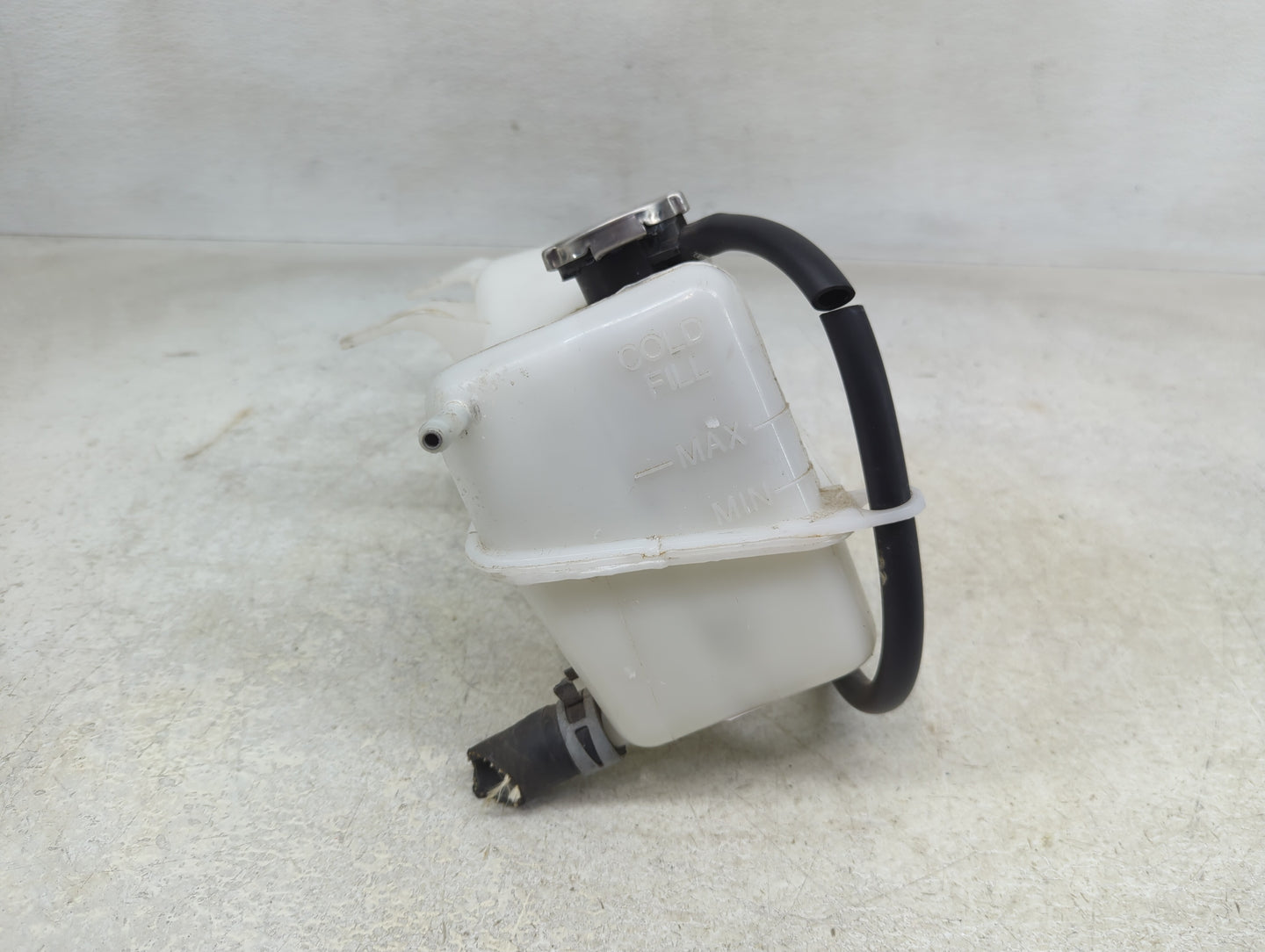 2000-2001 Chrysler 300m Windshield Washer Fluid Reservoir Bottle Oem - Oemusedautoparts1.com
