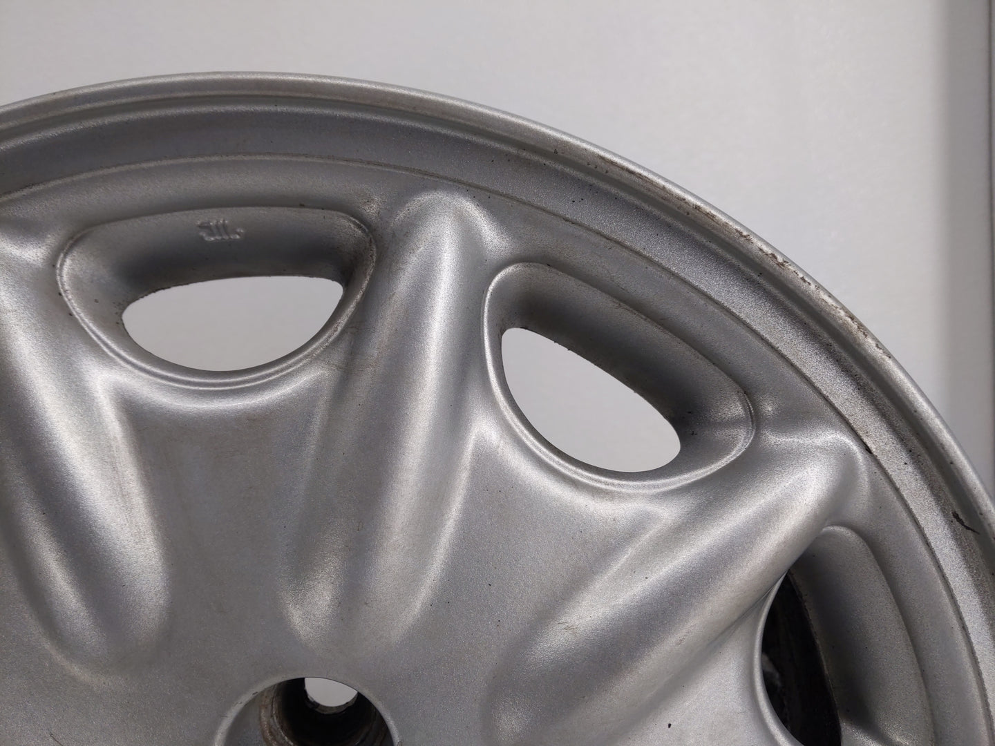 1995-2000 Chrysler Cirrus Oem Wheel Rim - Oemusedautoparts1.com