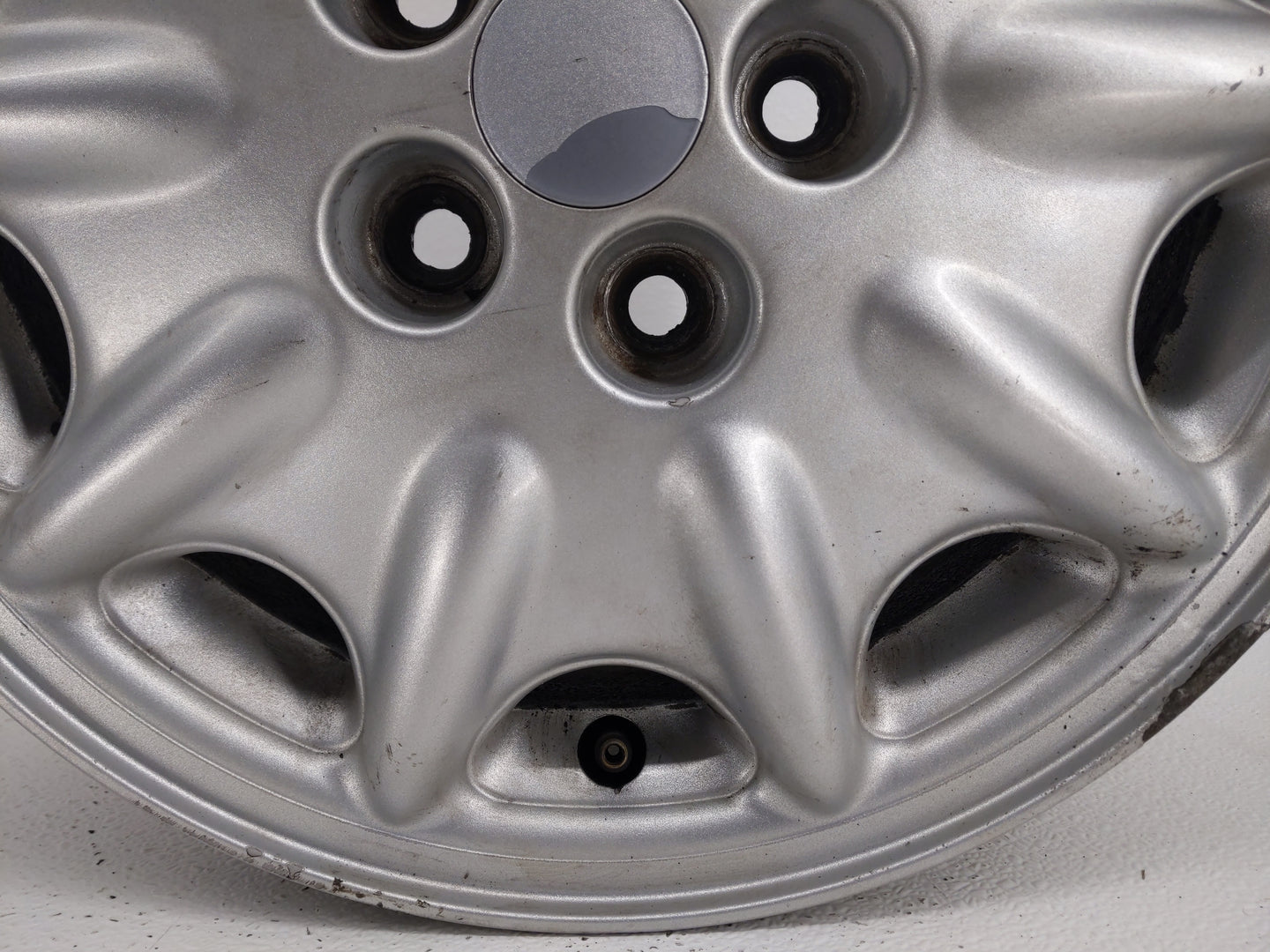 1995-2000 Chrysler Cirrus Oem Wheel Rim - Oemusedautoparts1.com