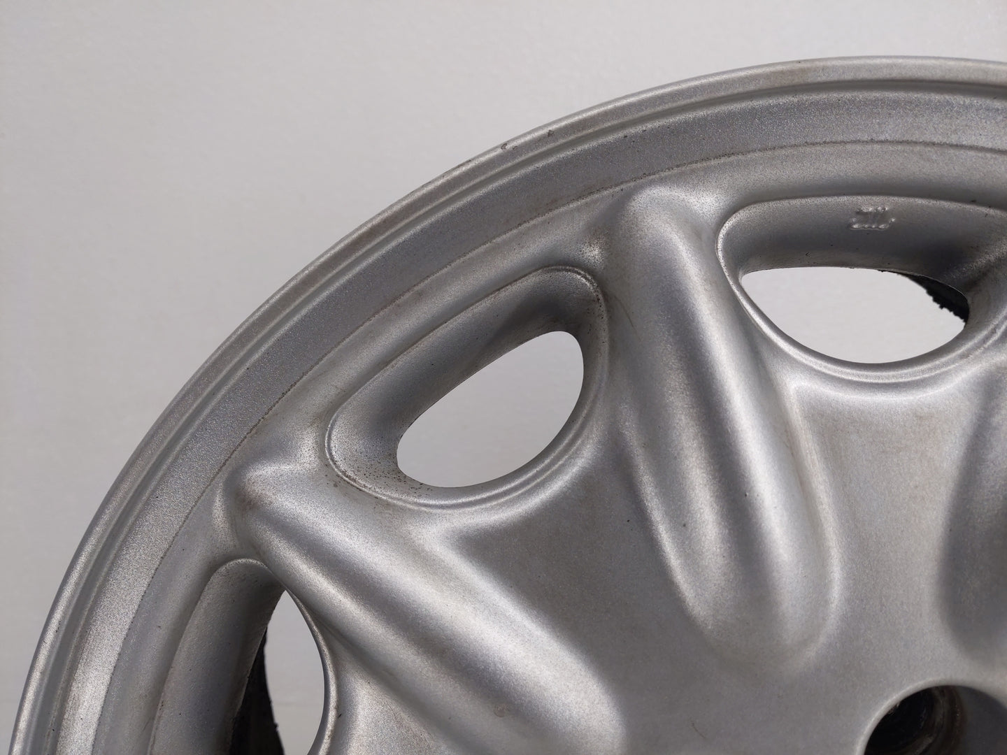 1995-2000 Chrysler Cirrus Oem Wheel Rim - Oemusedautoparts1.com