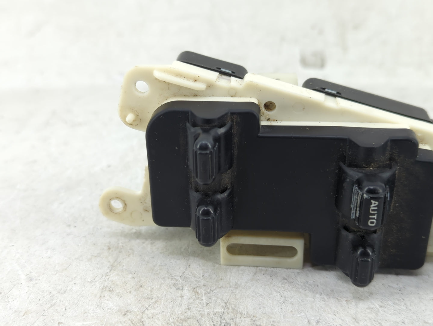 2000 Chrysler Cirrus Master Power Window Switch Replacement Driver Side Left P/N:39754D Fits OEM Used Auto Parts - Oemusedau