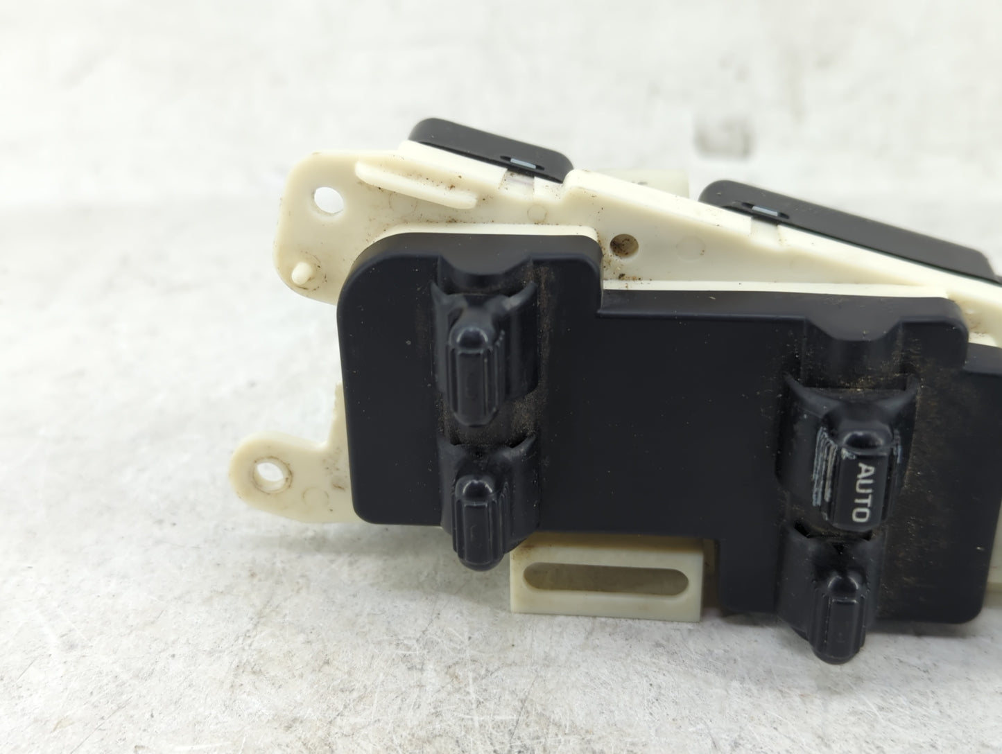 2000 Chrysler Cirrus Master Power Window Switch Replacement Driver Side Left P/N:39754D Fits OEM Used Auto Parts - Oemusedau