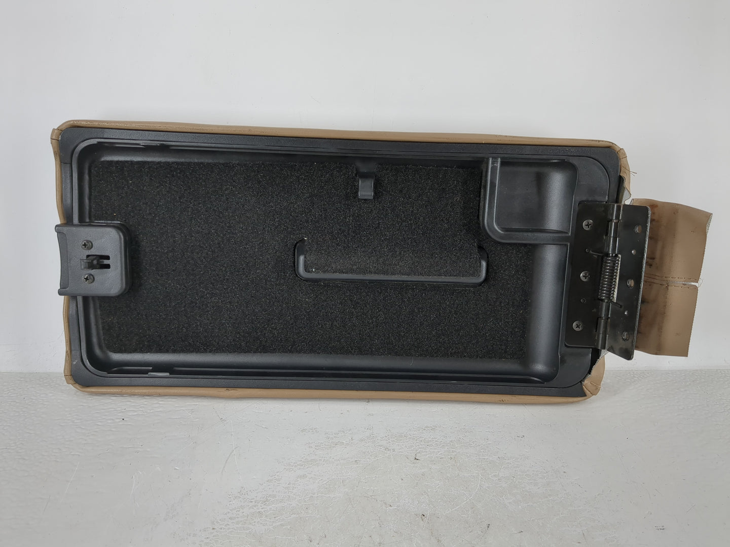 2000 Chrysler Concorde Center Floor Console Fits OEM Used Auto Parts - Oemusedautoparts1.com