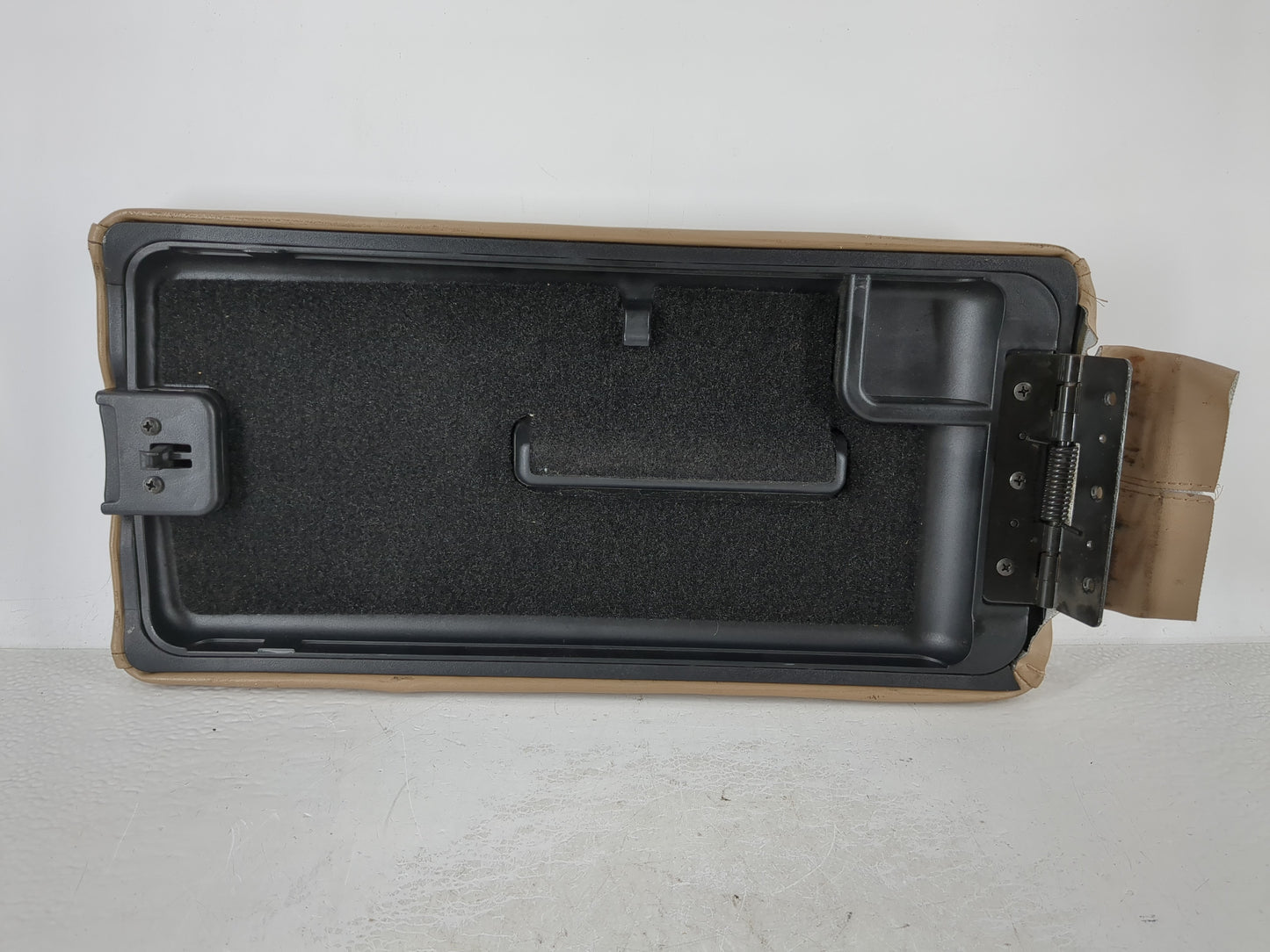 2000 Chrysler Concorde Center Floor Console Fits OEM Used Auto Parts - Oemusedautoparts1.com
