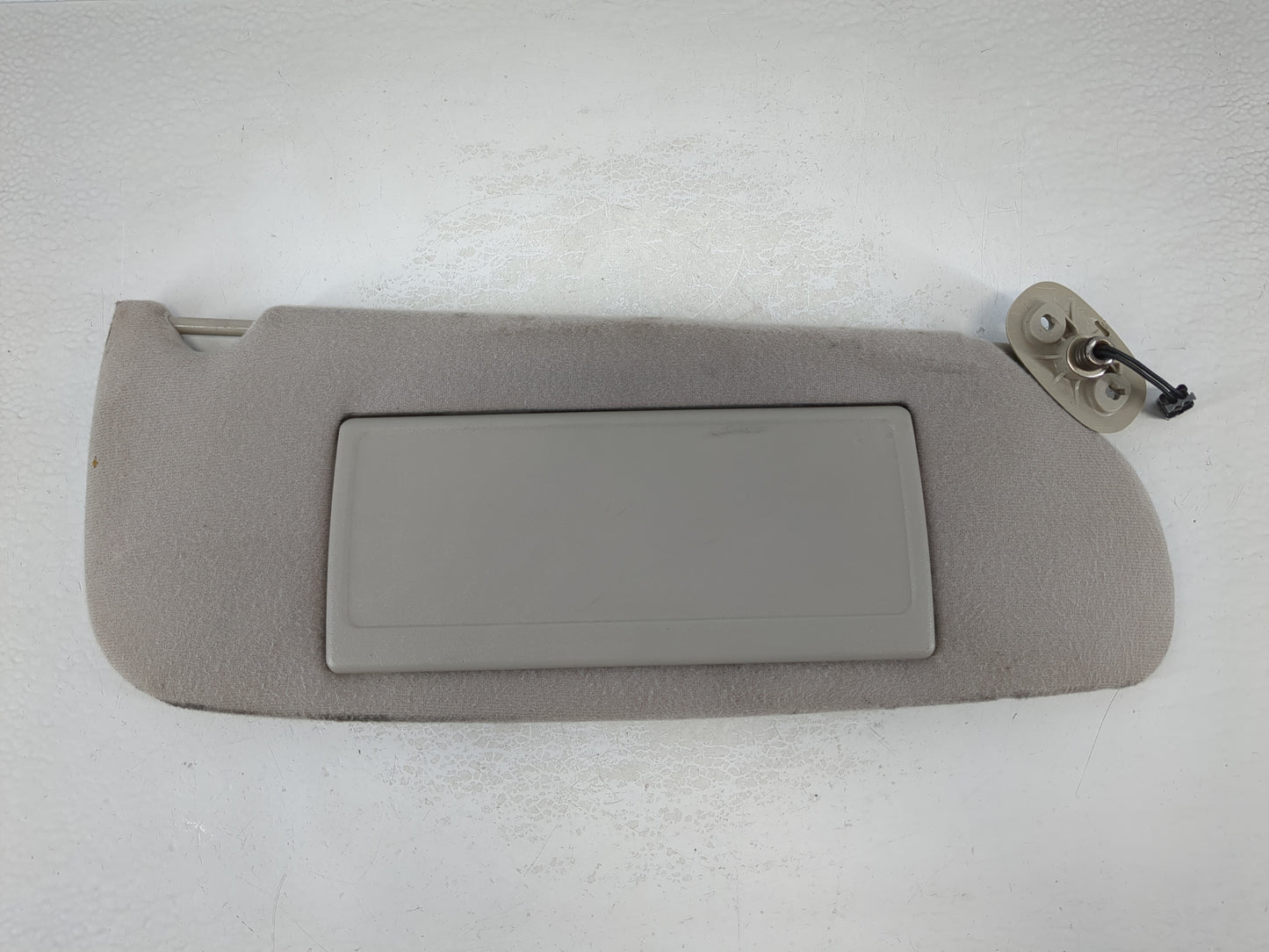 2000-2004 Chrysler Concorde Sun Visor Shade Replacement Passenger Right Mirror Fits Fits 2000 2001 2002 2003 2004 OEM Used A