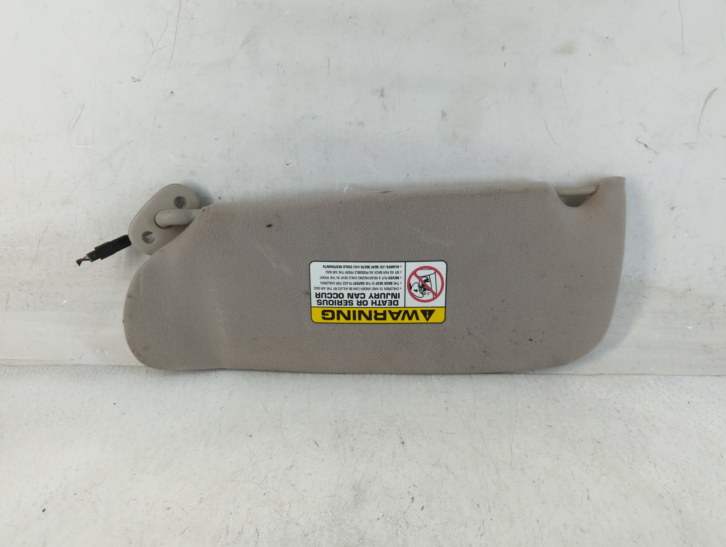 2000-2004 Chrysler Concorde Sun Visor Shade Replacement Passenger Right Mirror Fits Fits 2000 2001 2002 2003 2004 OEM Used A
