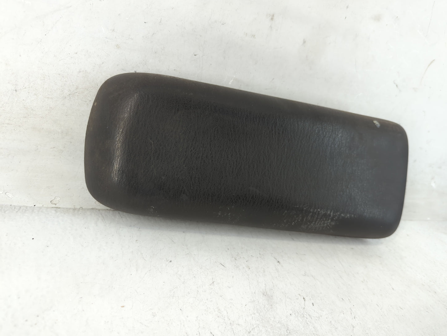 2000 Chrysler Concorde Center Console Armrest Cover Lid Fits OEM Used Auto Parts - Oemusedautoparts1.com