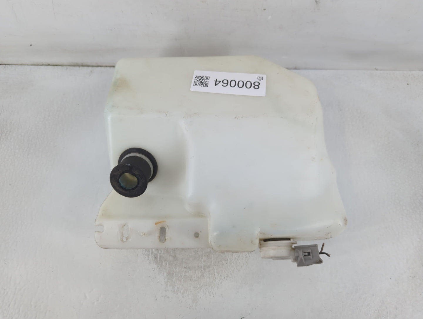 2000-2001 Chrysler Concorde Windshield Washer Fluid Reservoir Bottle Oem - Oemusedautoparts1.com