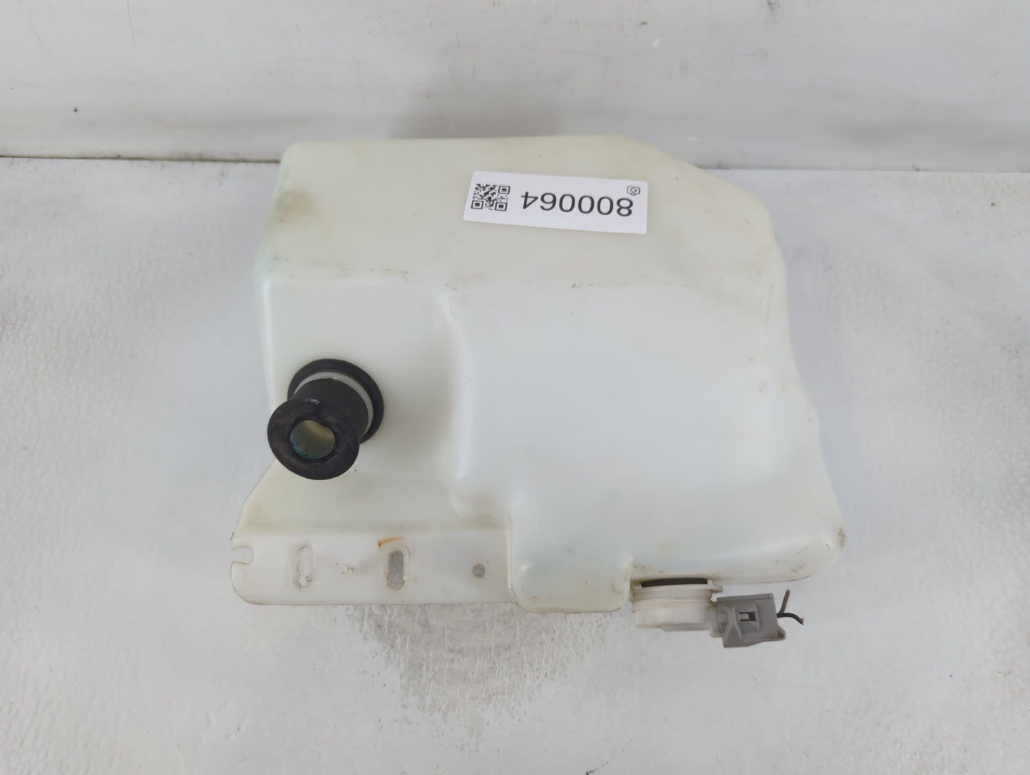 2000-2001 Chrysler Concorde Windshield Washer Fluid Reservoir Bottle Oem - Oemusedautoparts1.com