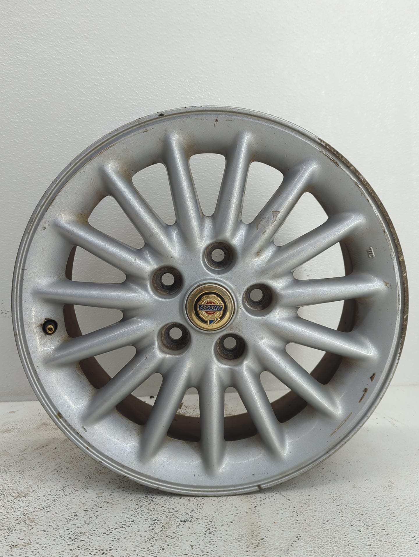 1998-2001 Chrysler Concorde Oem Wheel Rim Silver - Oemusedautoparts1.com