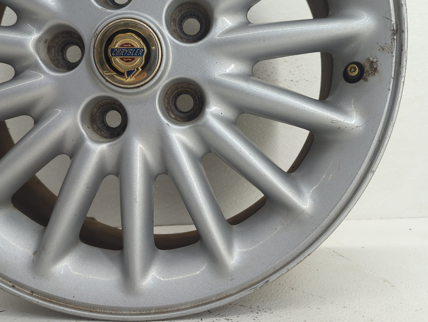 1998-2001 Chrysler Concorde Oem Wheel Rim Silver 911758 - Oemusedautoparts1.com