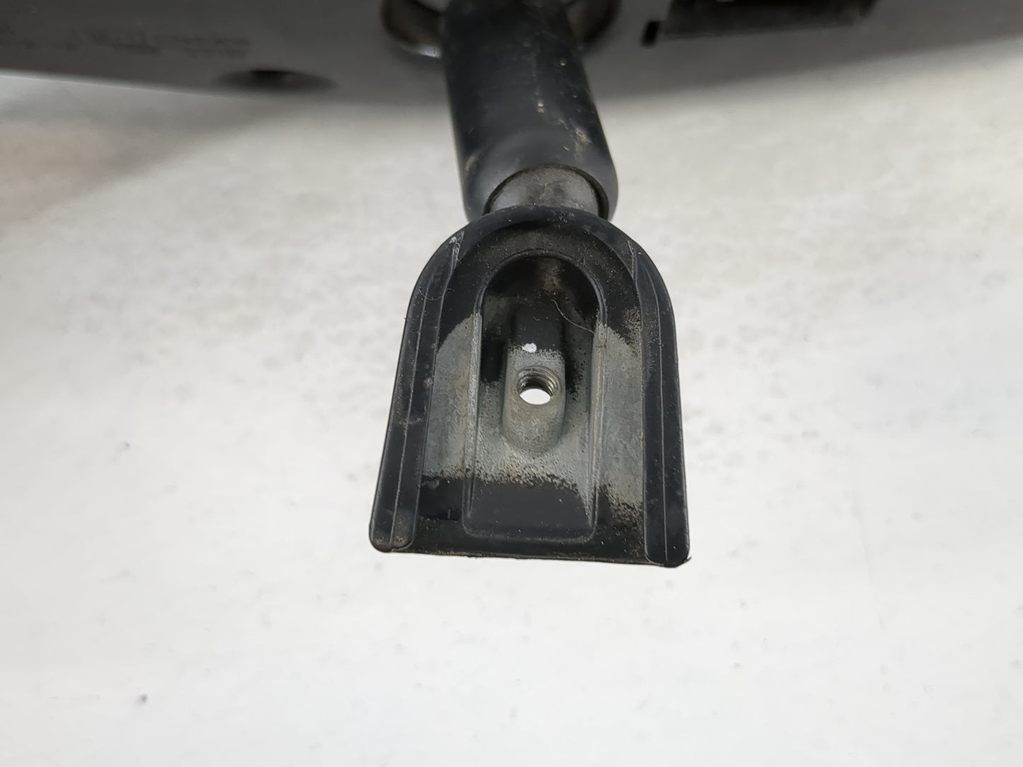 2000-2004 Chrysler Concorde Interior Rear View Mirror Replacement OEM Fits OEM Used Auto Parts - Oemusedautoparts1.com