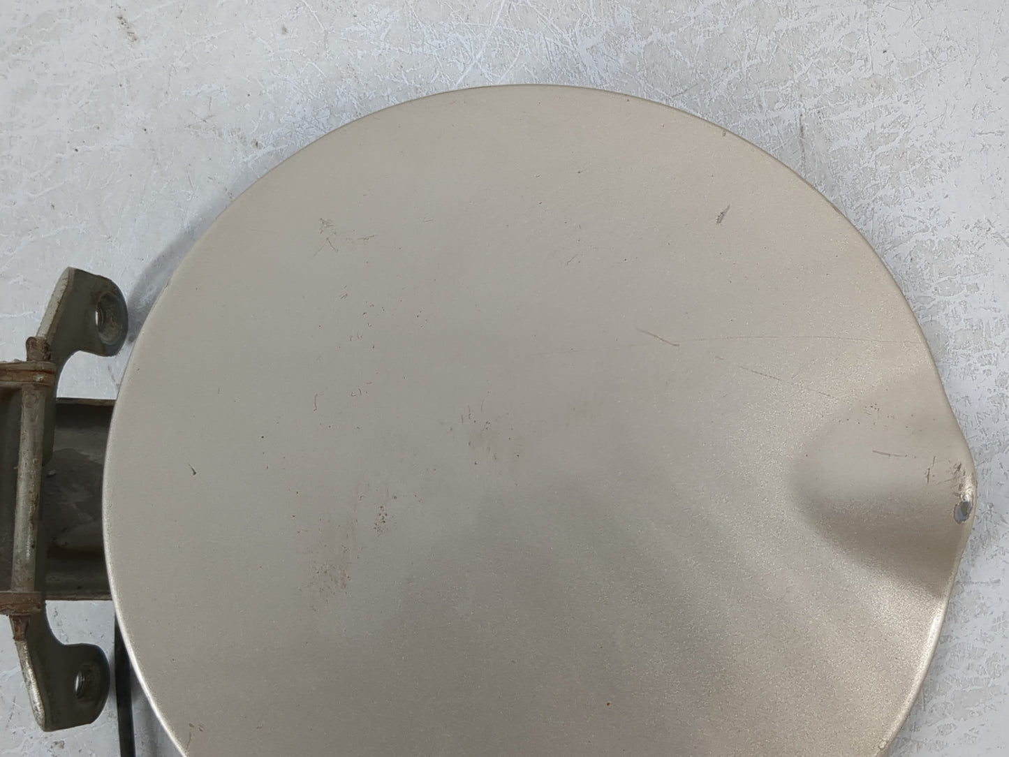 2000 Chrysler Concorde Fuel Tank Door Lid Gas Tank - Oemusedautoparts1.com