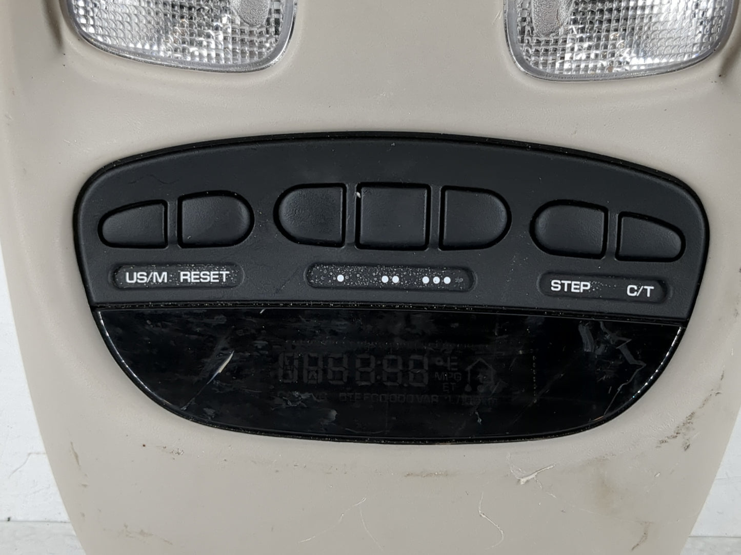 2000 Chrysler Concorde Overhead Roof Console - Oemusedautoparts1.com
