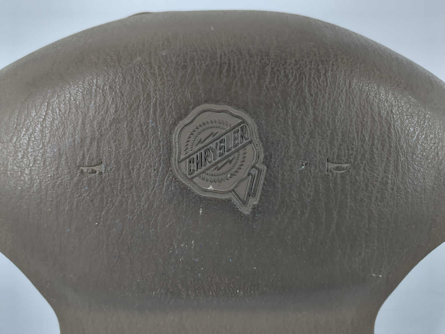 2000 Chrysler Concorde Air Bag Driver Left Steering Wheel Mounted P/N:P0MF50VK9AH Fits OEM Used Auto Parts - Oemusedautopart