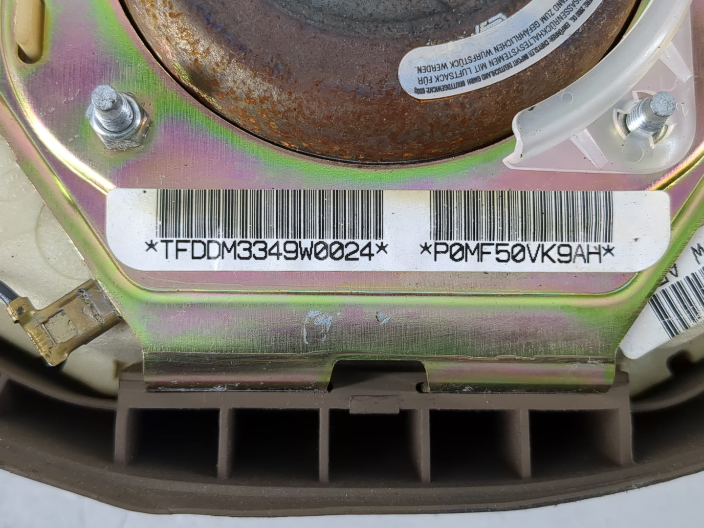 2000 Chrysler Concorde Air Bag Driver Left Steering Wheel Mounted P/N:P0MF50VK9AH Fits OEM Used Auto Parts - Oemusedautopart
