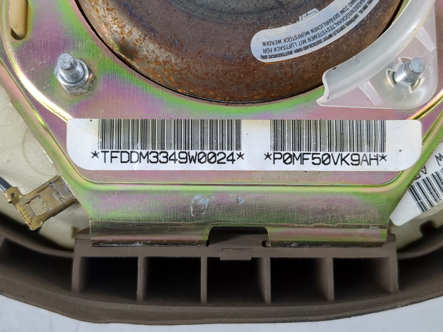 2000 Chrysler Concorde Air Bag Driver Left Steering Wheel Mounted P/N:P0MF50VK9AH Fits OEM Used Auto Parts - Oemusedautopart