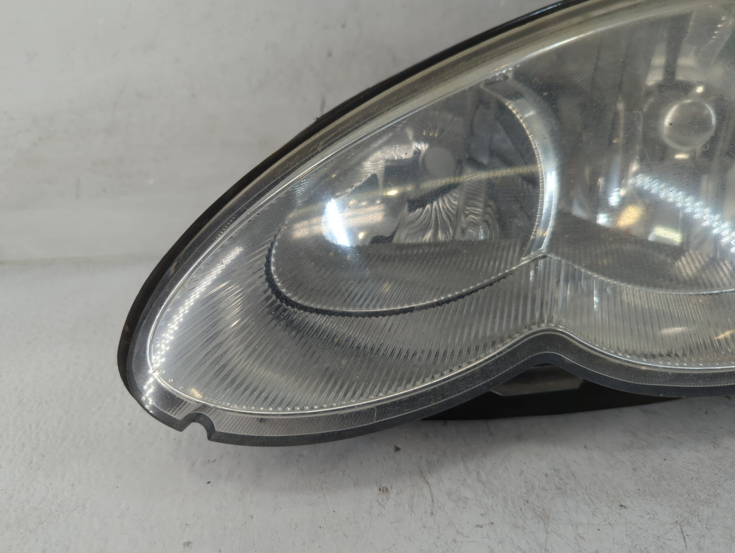 2006-2010 Chrysler Pt Cruiser Driver Left Oem Head Light Headlight Lamp - Oemusedautoparts1.com