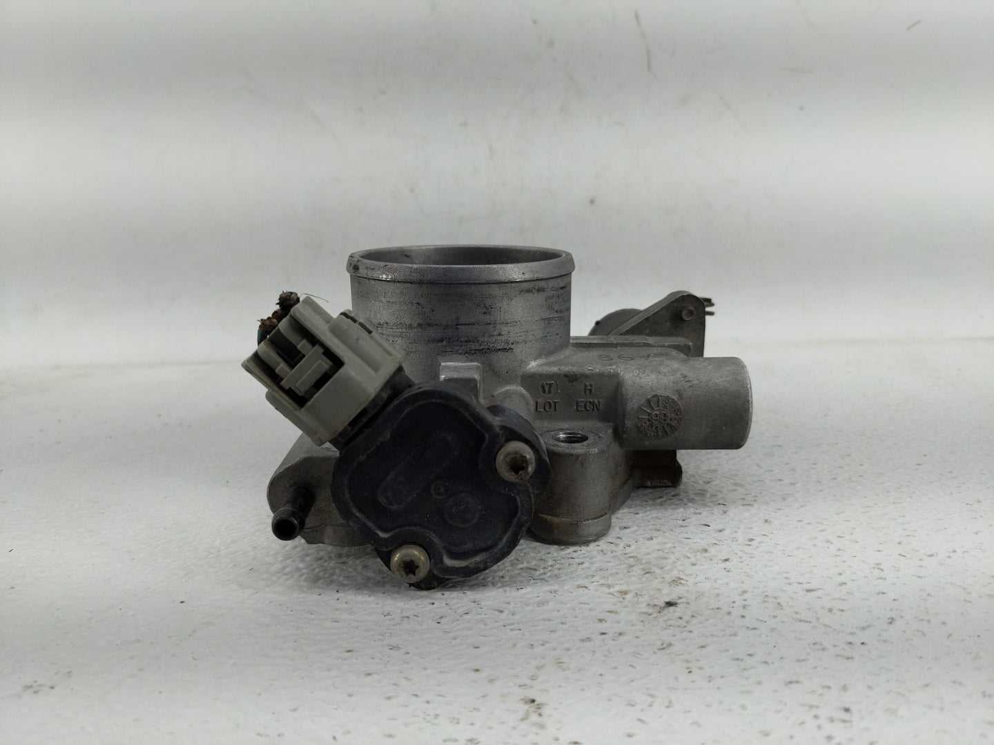 2000 Chrysler Sebring Throttle Body Fits OEM Used Auto Parts - Oemusedautoparts1.com