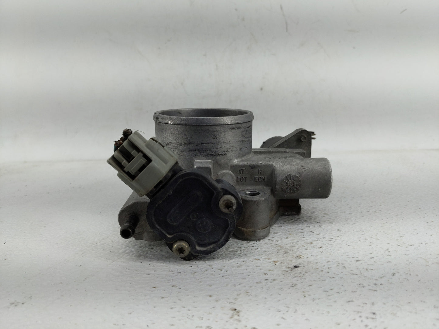 2000 Chrysler Sebring Throttle Body Fits OEM Used Auto Parts - Oemusedautoparts1.com