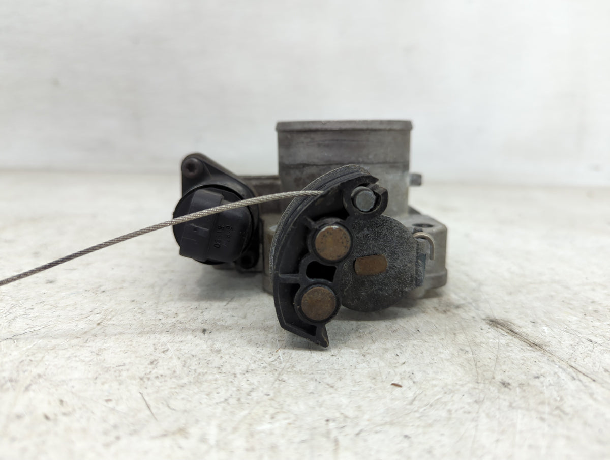 1998-2000 Chrysler Sebring Throttle Body P/N:04861083AB Fits Fits 1998 1999 2000 OEM Used Auto Parts - Oemusedautoparts1.com