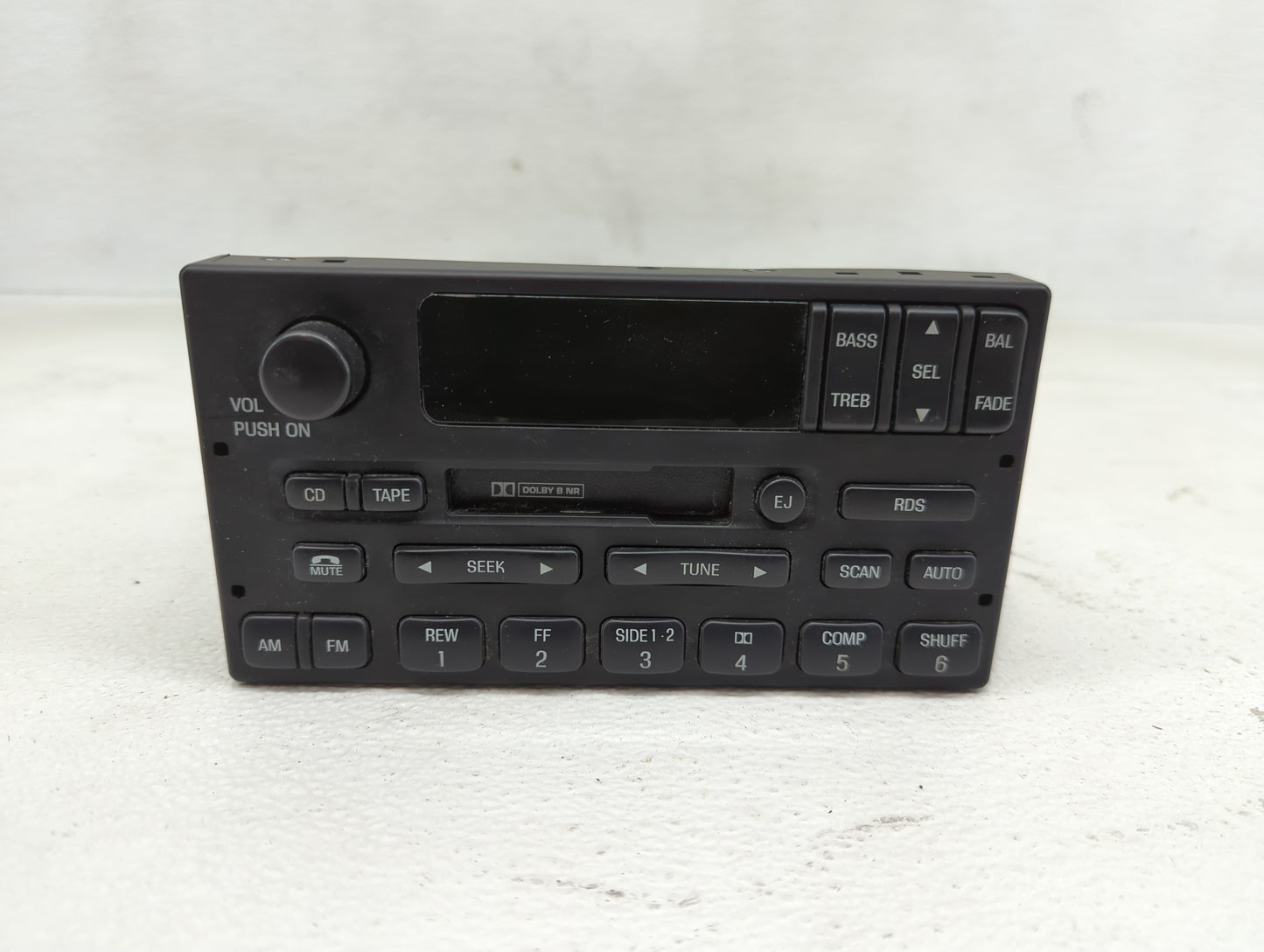 2000 Chrysler Town & Country Radio AM FM Cd Player Receiver Replacement P/N:XW1F-18C870-AF Fits OEM Used Auto Parts - Oemuse