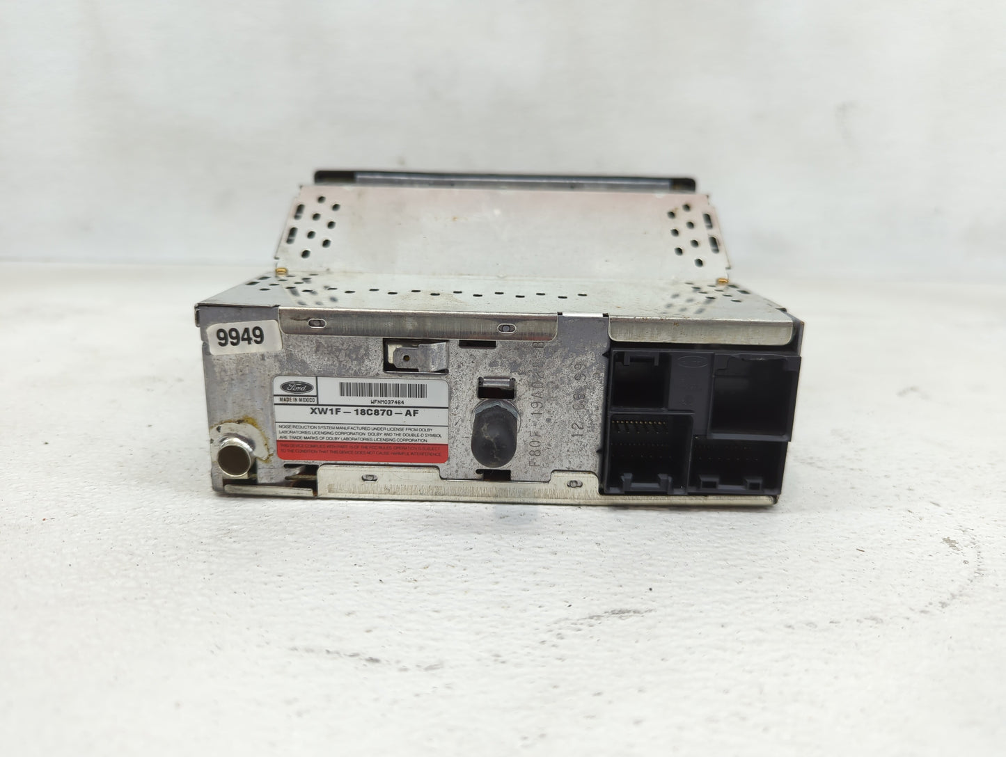 2000 Chrysler Town & Country Radio AM FM Cd Player Receiver Replacement P/N:XW1F-18C870-AF Fits OEM Used Auto Parts - Oemuse