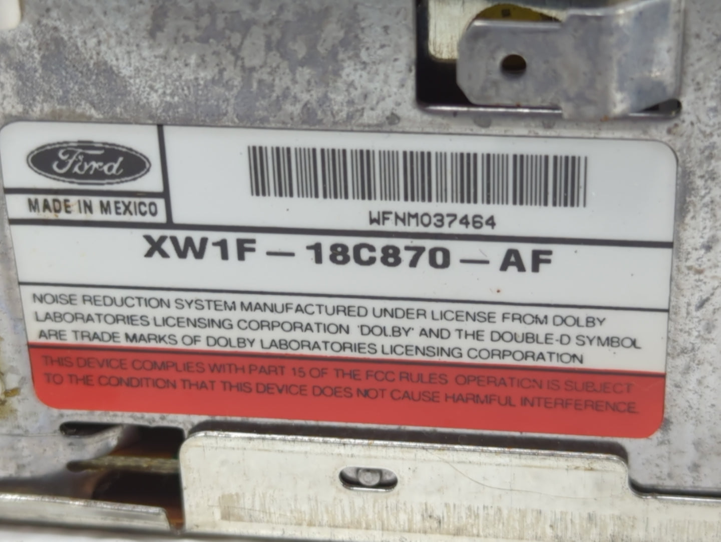 2000 Chrysler Town & Country Radio AM FM Cd Player Receiver Replacement P/N:XW1F-18C870-AF Fits OEM Used Auto Parts - Oemuse