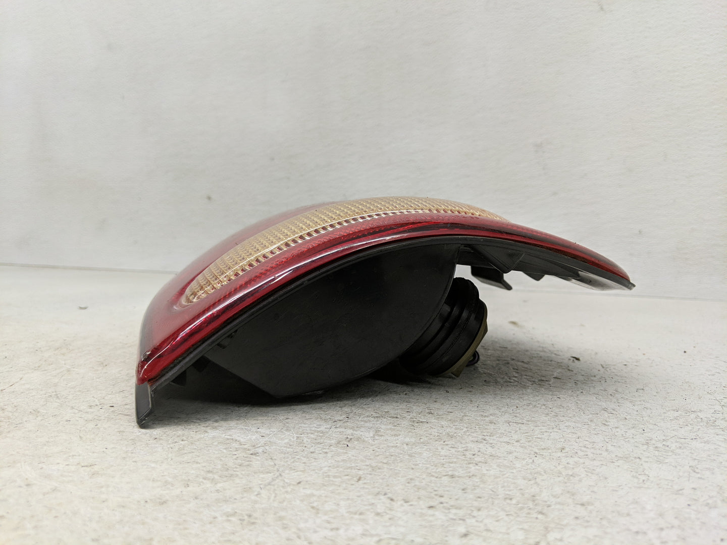 2000 Chrysler Voyager Tail Light Assembly Passenger Right OEM Fits Fits 1996 1997 1998 1999 2001 2002 2003 OEM Used Auto Par