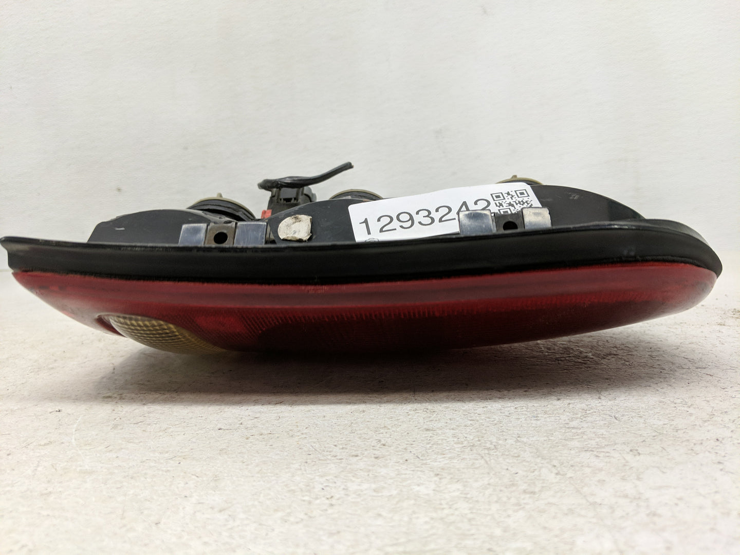 2000 Chrysler Voyager Tail Light Assembly Passenger Right OEM Fits Fits 1996 1997 1998 1999 2001 2002 2003 OEM Used Auto Par