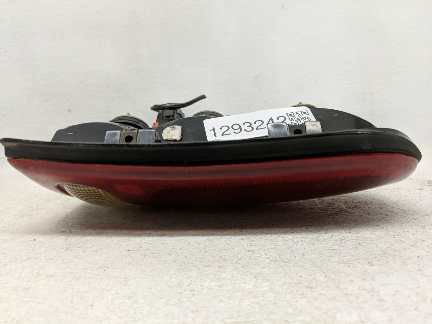 2000 Chrysler Voyager Tail Light Assembly Passenger Right OEM Fits Fits 1996 1997 1998 1999 2001 2002 2003 OEM Used Auto Par