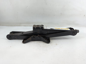 compare product 2000 Chrysler Voyager Spare Scissor Car Jack