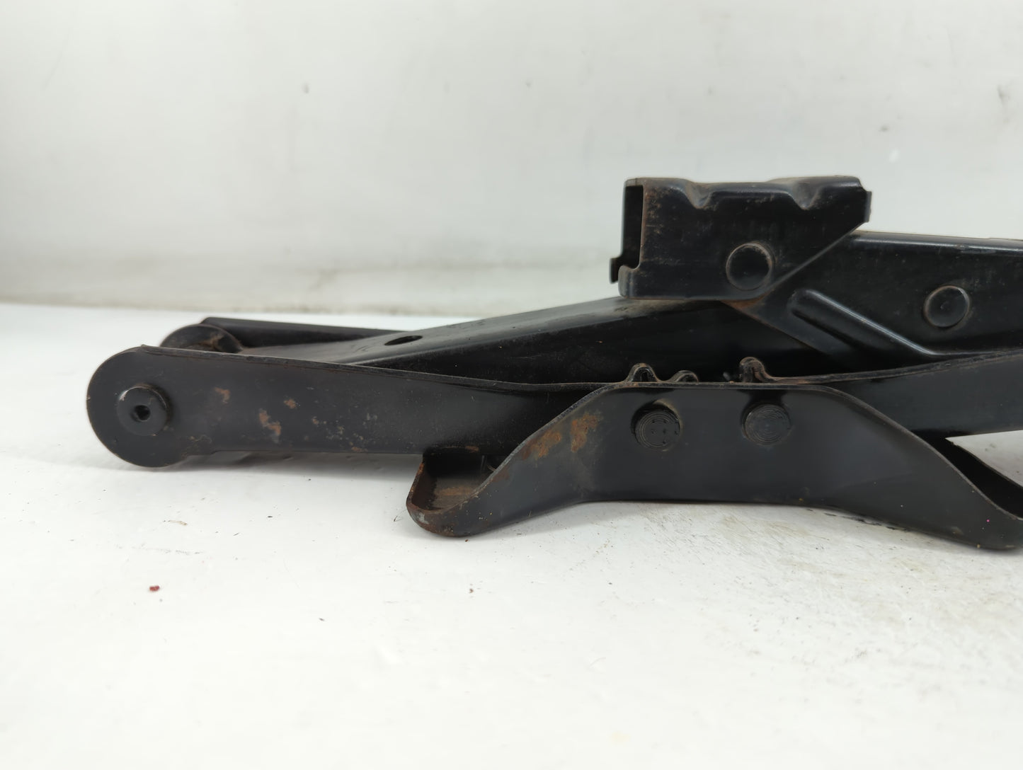 2000 Chrysler Voyager Spare Scissor Car Jack - Oemusedautoparts1.com