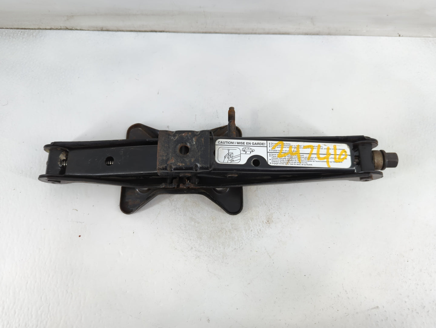 2000 Chrysler Voyager Spare Scissor Car Jack - Oemusedautoparts1.com