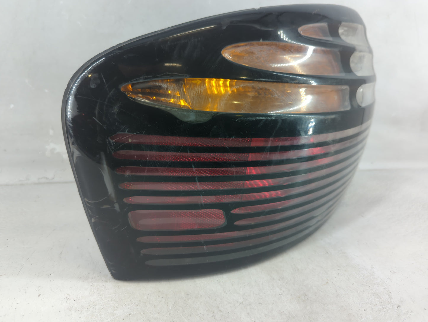 1999-2000 Daewoo Lanos Tail Light Assembly Driver Left OEM P/N:16524949 Fits Fits 1999 2000 OEM Used Auto Parts - Oemusedaut