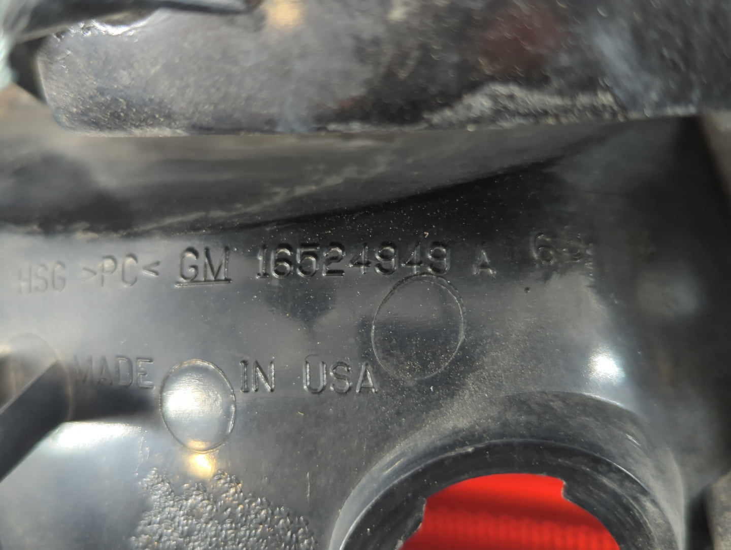 1999-2000 Daewoo Lanos Tail Light Assembly Driver Left OEM P/N:16524949 Fits Fits 1999 2000 OEM Used Auto Parts - Oemusedaut