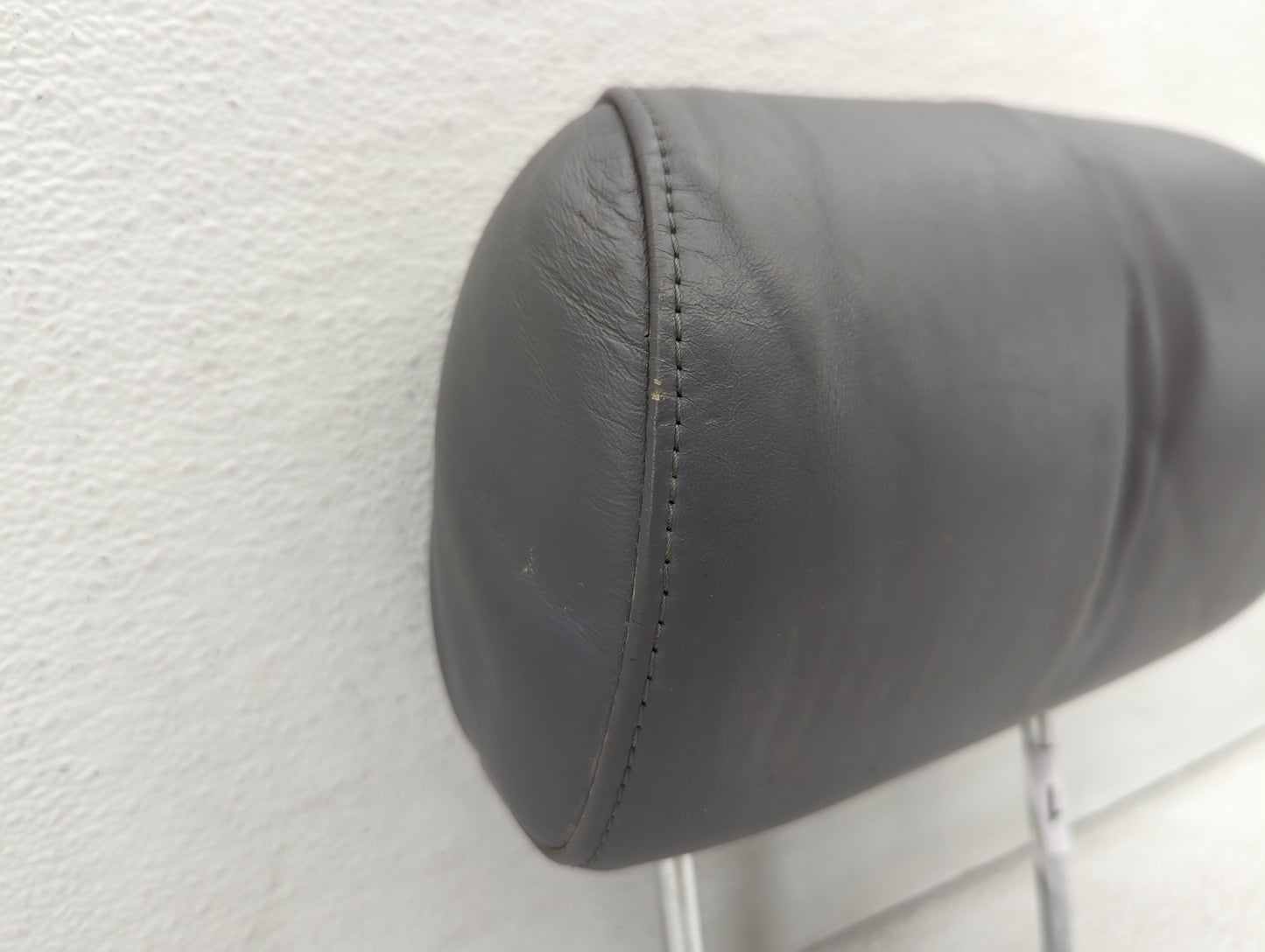 2000 Dodge Caliber Headrest Head Rest Front Driver Passenger Seat Grey - Oemusedautoparts1.com