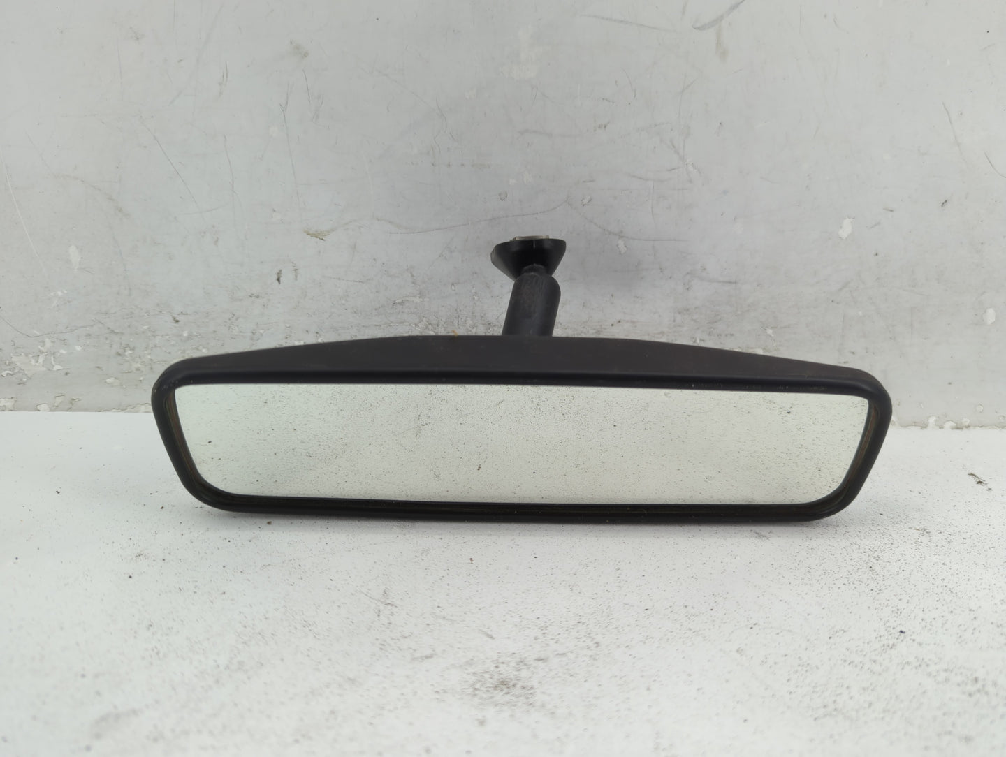 2000 Dodge Caravan Interior Rear View Mirror Replacement OEM P/N:E10110101 Fits OEM Used Auto Parts - Oemusedautoparts1.com