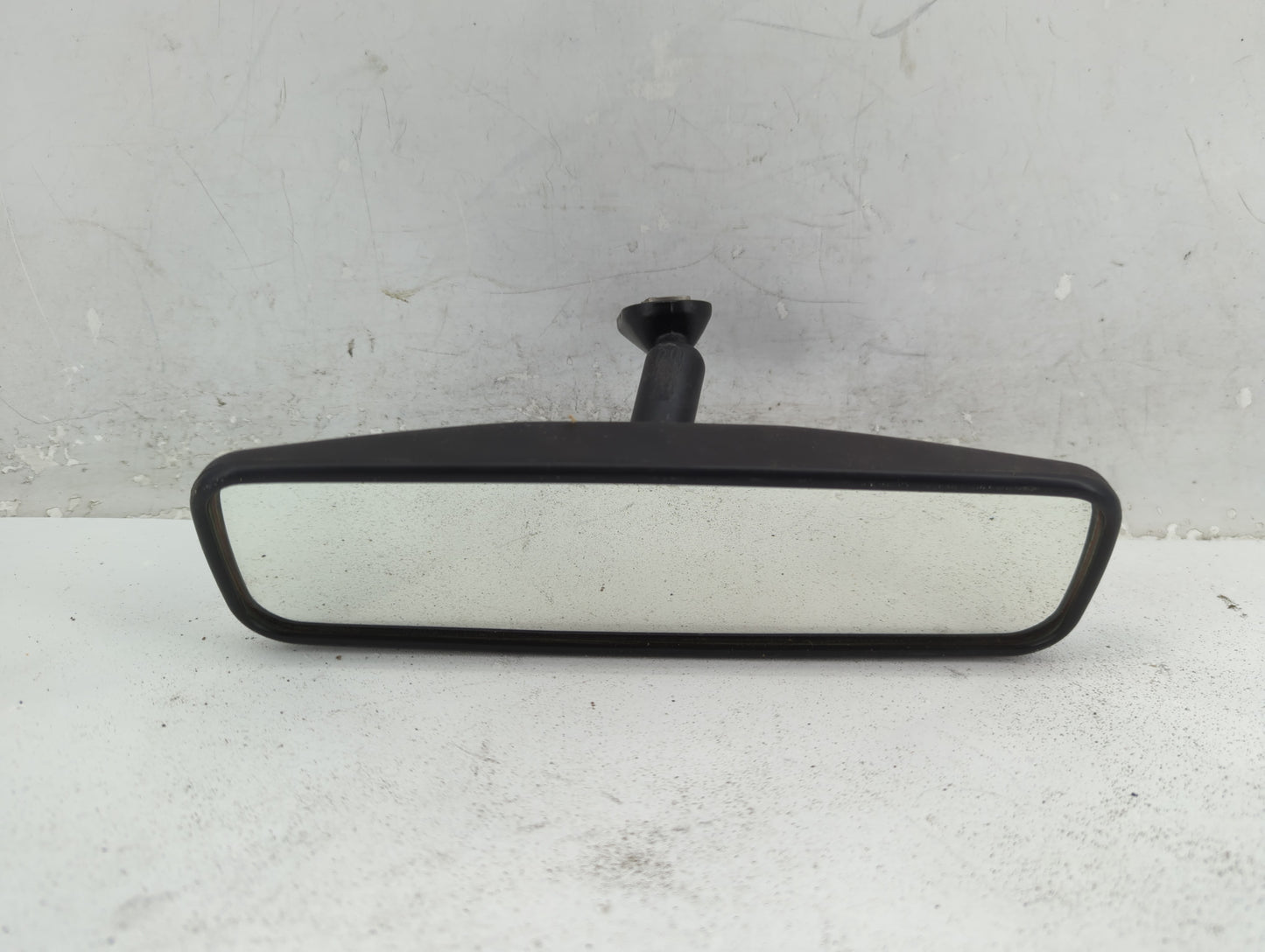 2000 Dodge Caravan Interior Rear View Mirror Replacement OEM P/N:E10110101 Fits OEM Used Auto Parts - Oemusedautoparts1.com