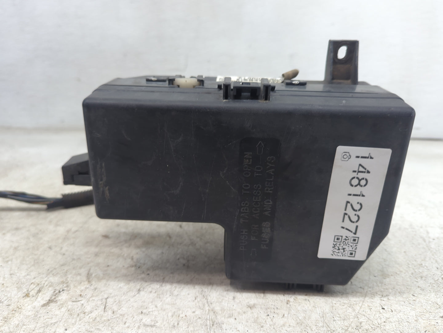 2000-2002 Dodge Dakota Fusebox Fuse Box Panel Relay Module P/N:56049418AC V71499301129930 Fits Fits 2000 2001 2002 OEM Used 