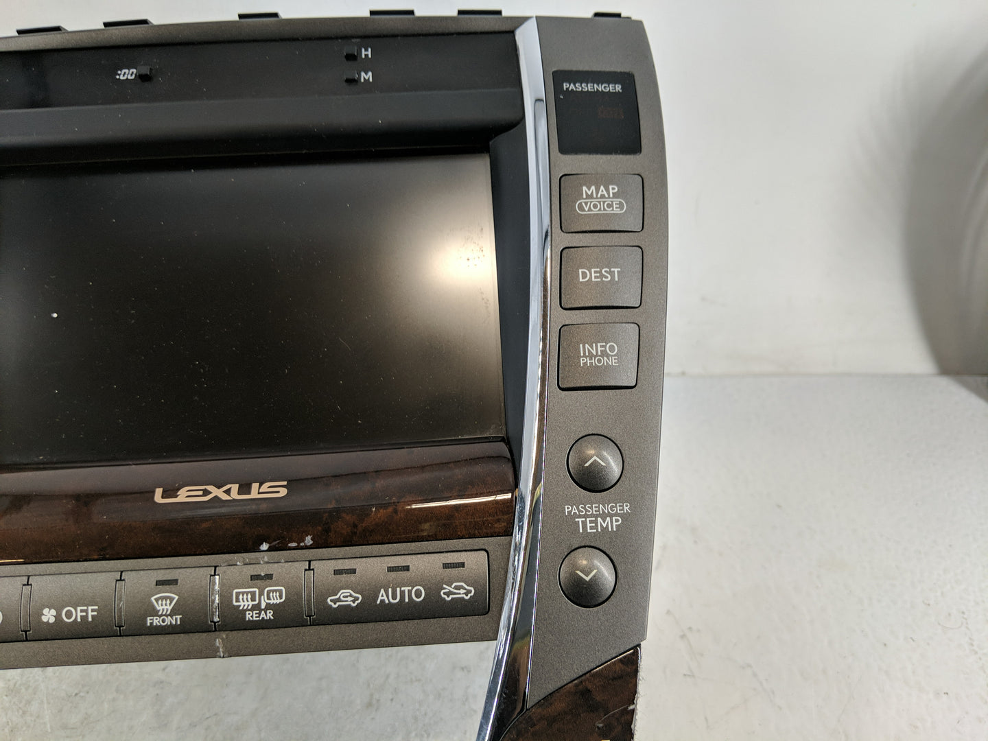2000 Dodge Durango Radio AM FM Cd Player Receiver Replacement P/N:86431-33011 Fits OEM Used Auto Parts - Oemusedautoparts1.c