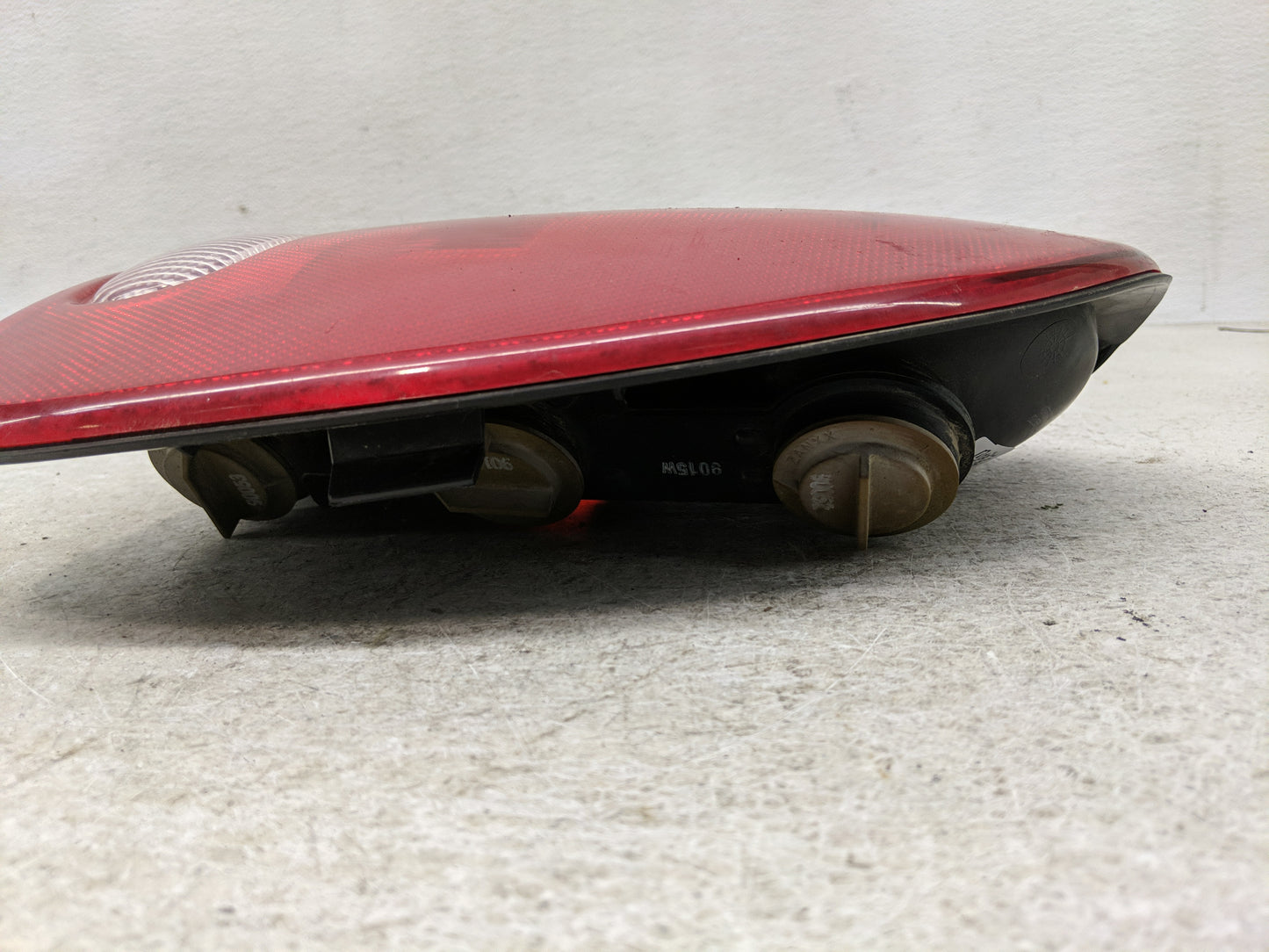 1998-2003 Dodge Durango Tail Light Assembly Passenger Right OEM P/N:4576362 Fits Fits 1996 1997 1998 1999 2000 2001 2002 200