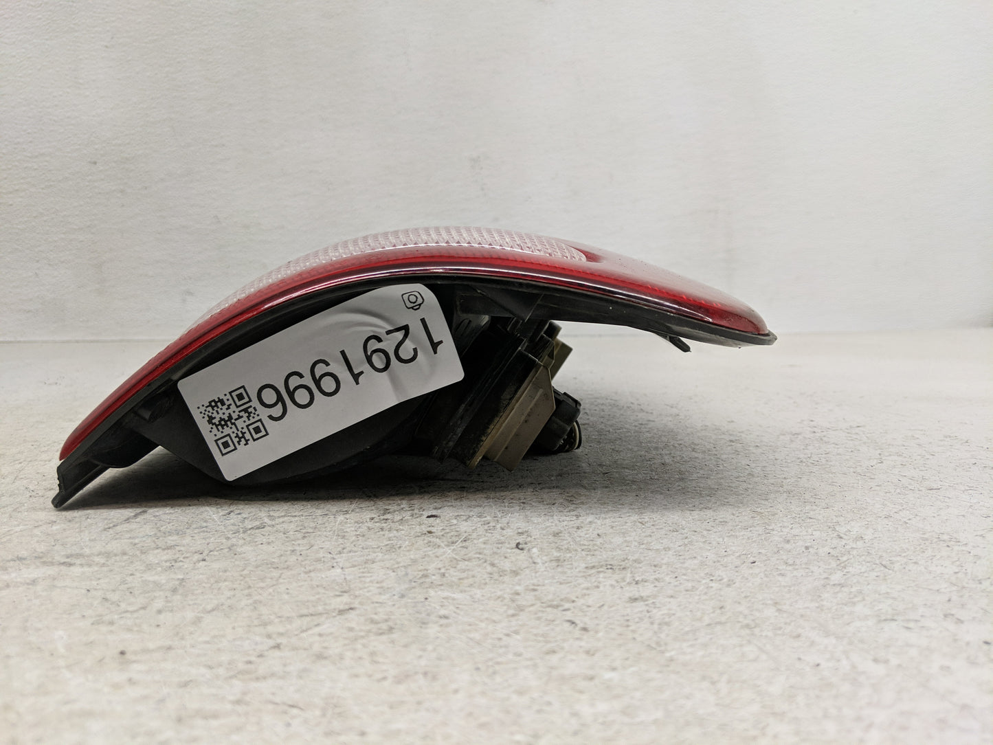 1998-2003 Dodge Durango Tail Light Assembly Passenger Right OEM Fits Fits 1996 1997 1998 1999 2000 2001 2002 2003 OEM Used A