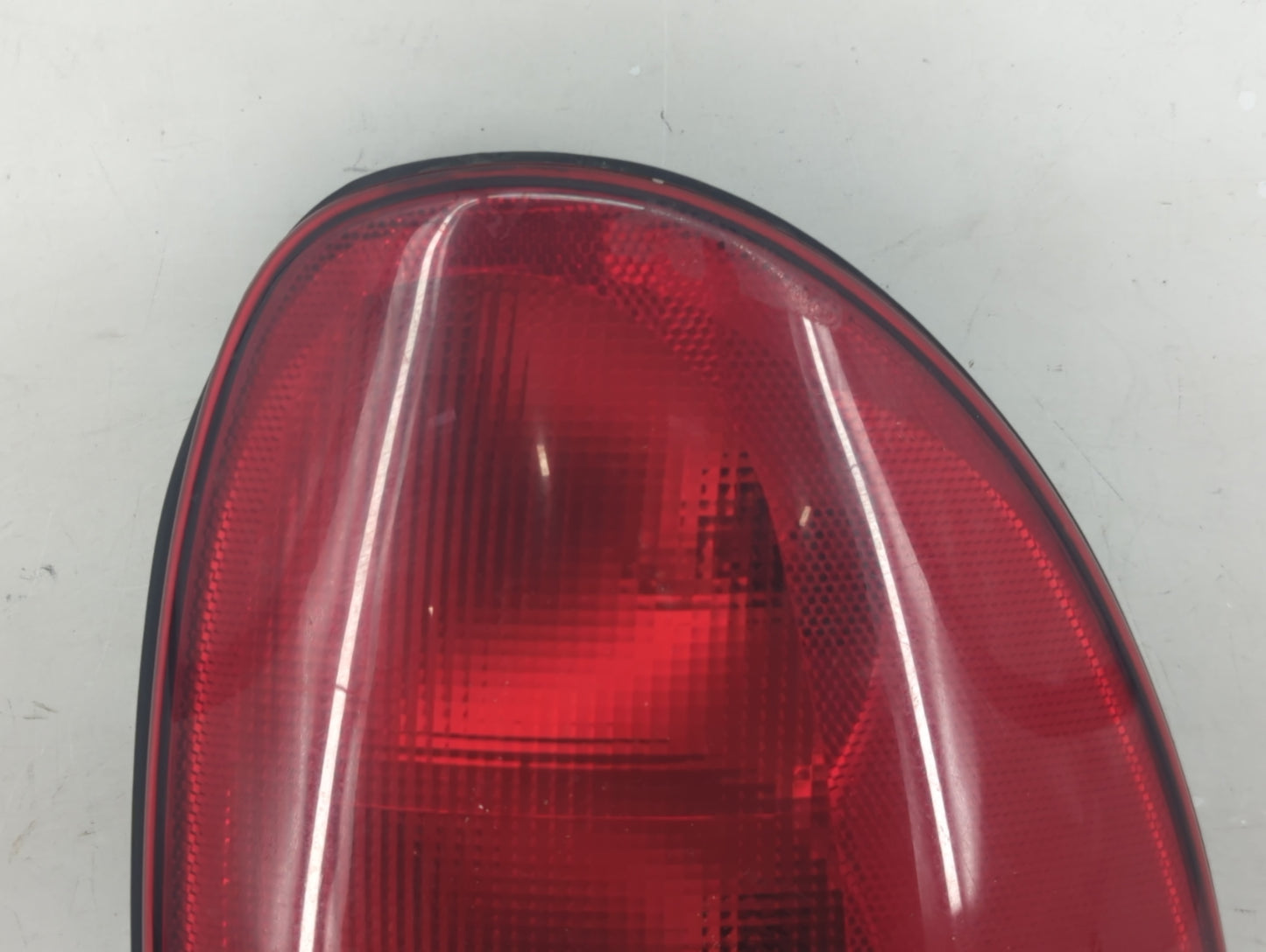 1998-2003 Dodge Durango Tail Light Assembly Passenger Right OEM P/N:4576362 Fits Fits 1996 1997 1998 1999 2000 2001 2002 200