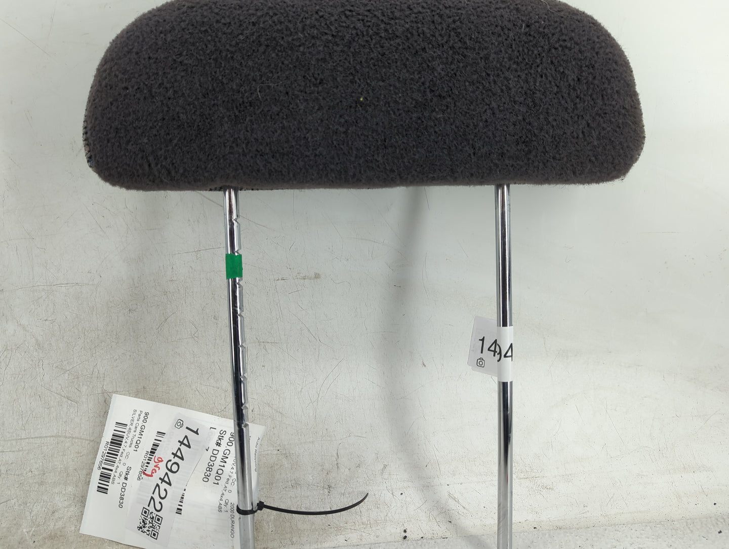 2000-2003 Dodge Durango Headrest Head Rest Rear Center Seat Fits Fits 2000 2001 2002 2003 OEM Used Auto Parts - Oemusedautop