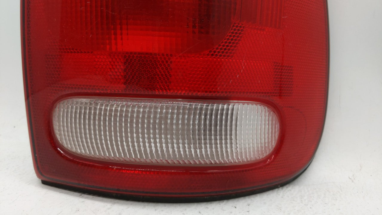 1998-2003 Dodge Durango Tail Light Assembly Passenger Right OEM P/N:4576362 Fits Fits 1996 1997 1998 1999 2000 2001 2002 200
