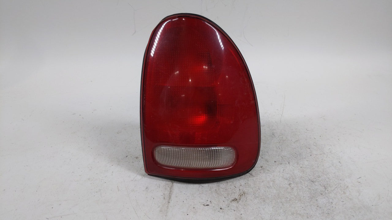 1998-2003 Dodge Durango Tail Light Assembly Passenger Right OEM P/N:4576362 Fits Fits 1996 1997 1998 1999 2000 2001 2002 200