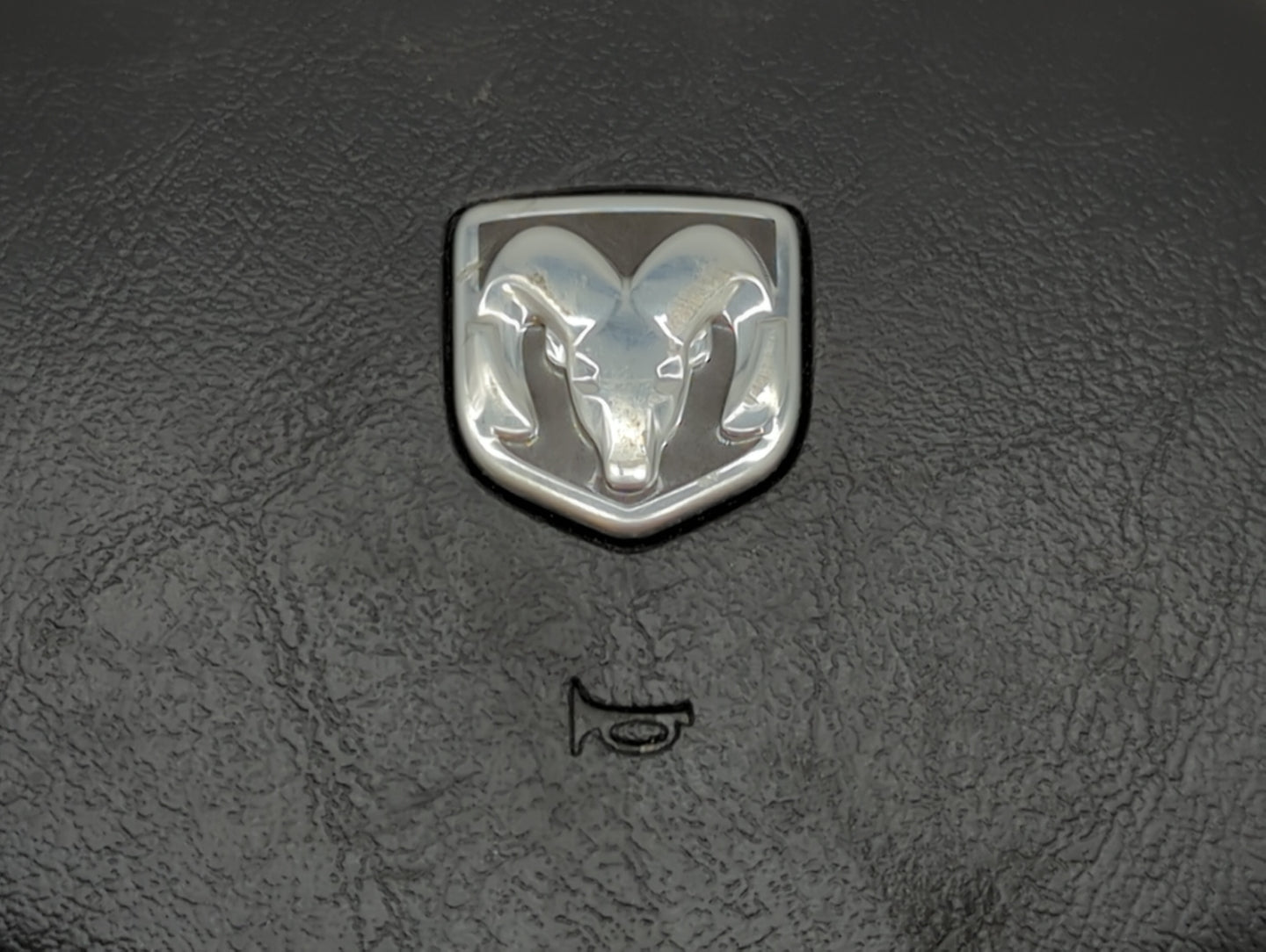 2000 Dodge Neon Air Bag Driver Left Steering Wheel Mounted P/N:BAM-PT1-1008 Fits OEM Used Auto Parts - Oemusedautoparts1.com