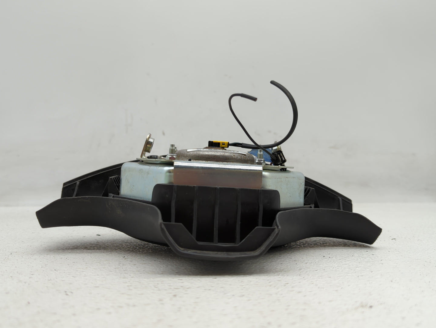 2000 Dodge Neon Air Bag Driver Left Steering Wheel Mounted P/N:BAM-PT1-1008 Fits OEM Used Auto Parts - Oemusedautoparts1.com
