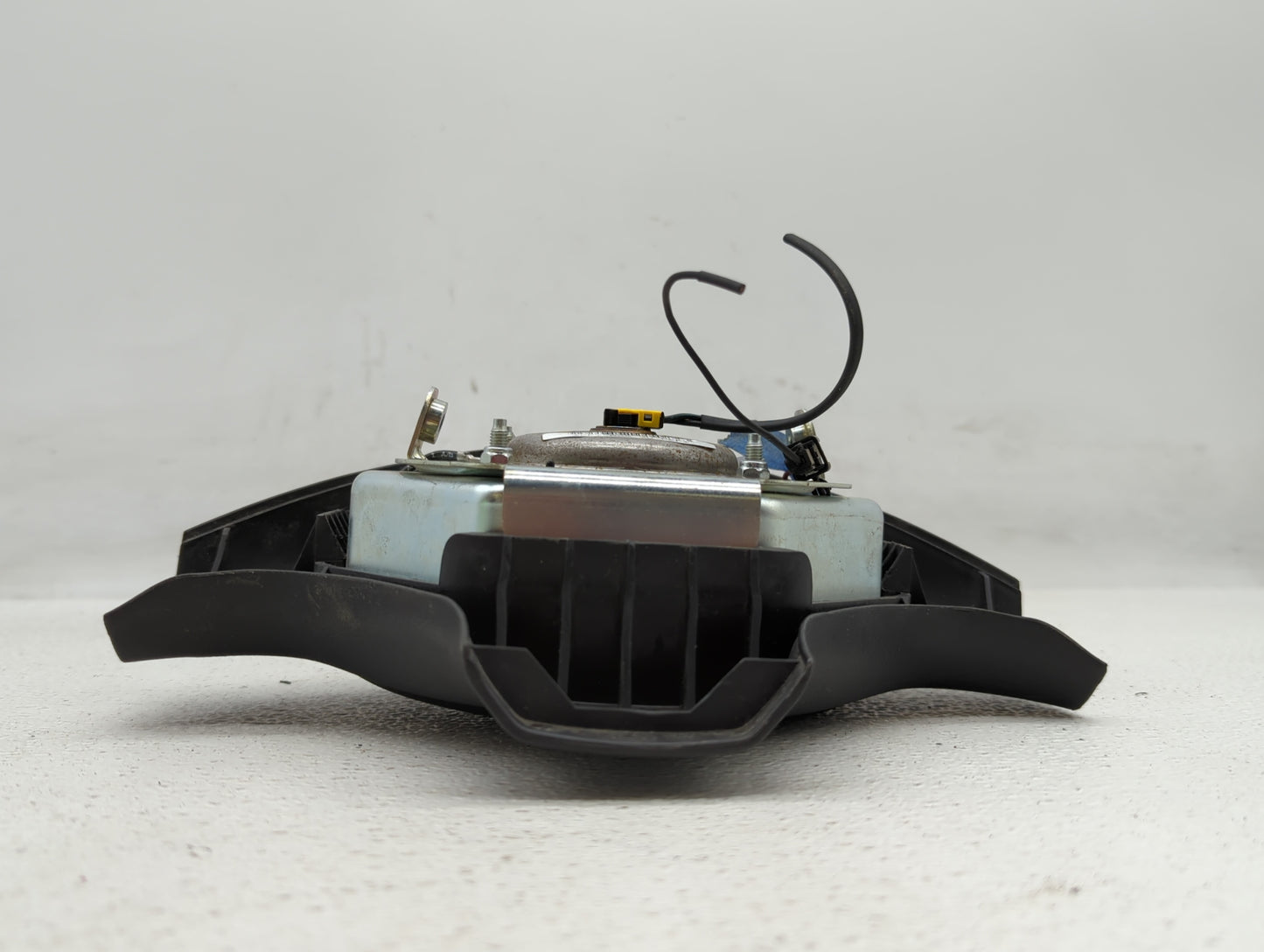 2000 Dodge Neon Air Bag Driver Left Steering Wheel Mounted P/N:BAM-PT1-1008 Fits OEM Used Auto Parts - Oemusedautoparts1.com